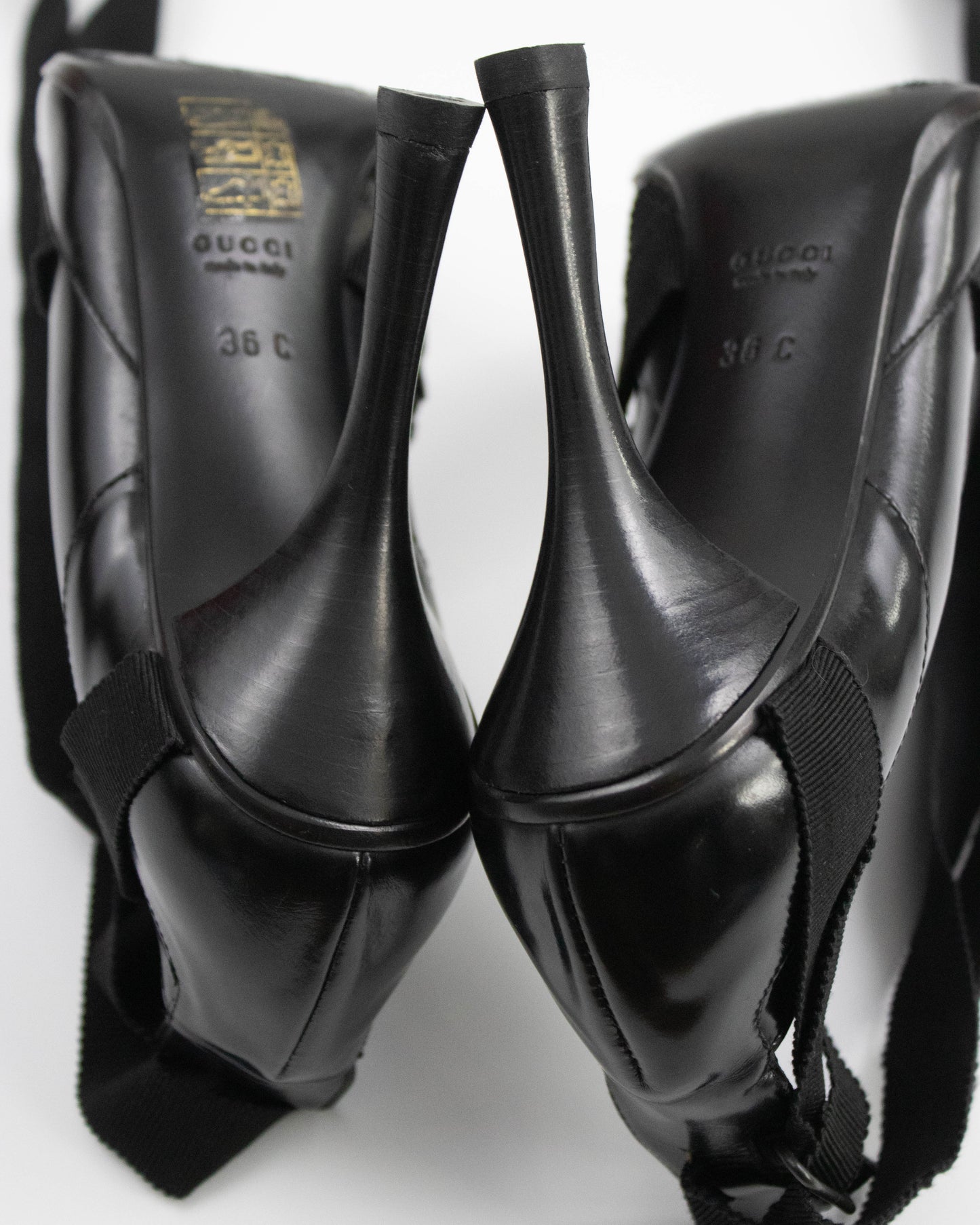 Vintage F/W 2002 Gucci Black Ankle Wrap Pointed Toe Runway Pumps / 36 (US 6)