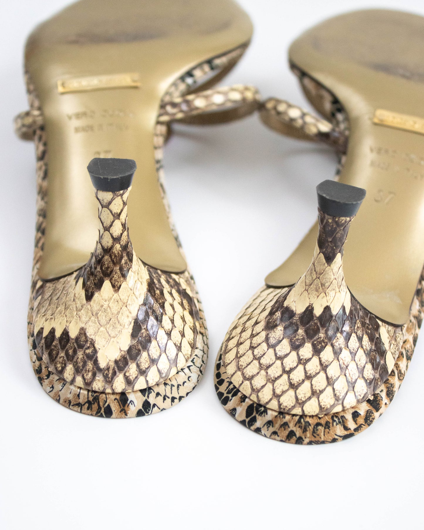 Vintage S/S 2005 Dolce&Gabbana Python Print Heart Detail Mule Heels / 37 (US 7)