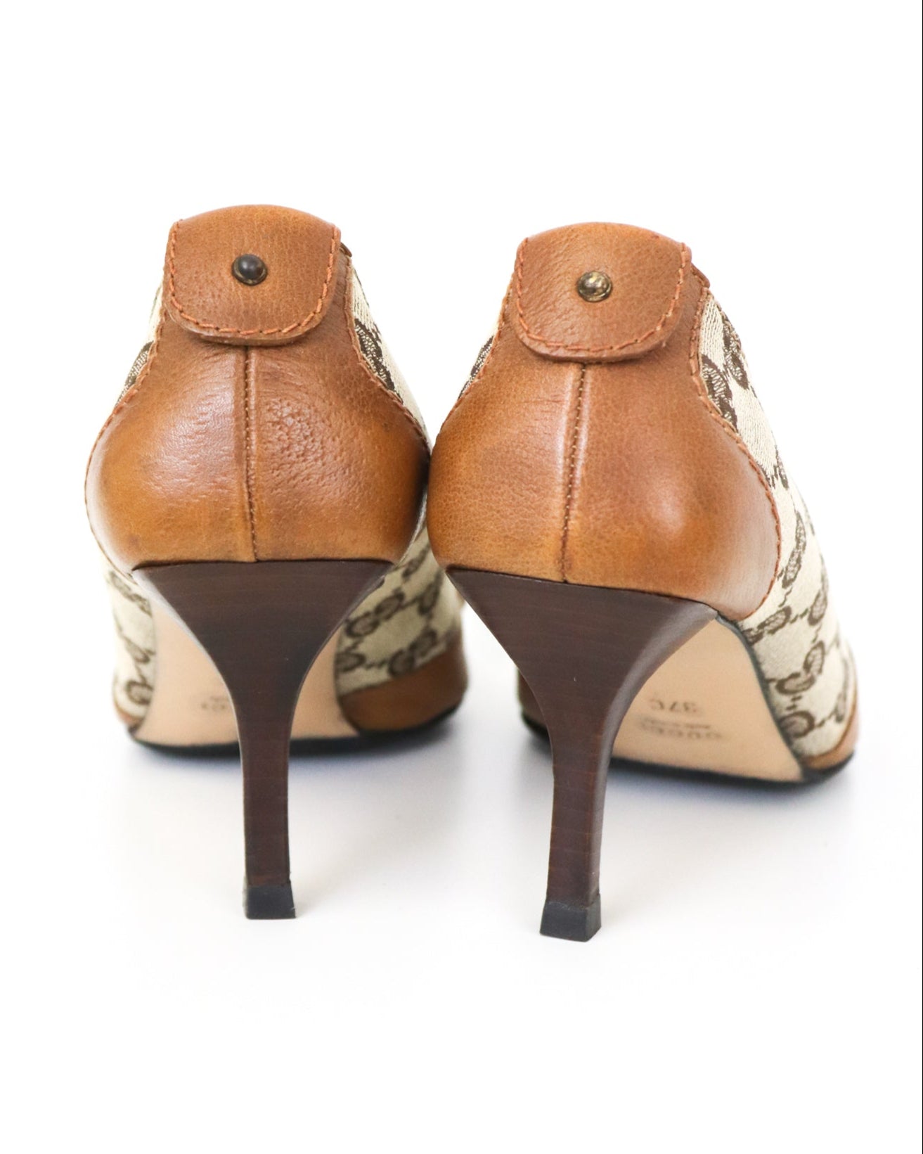 Vintage Gucci by Tom Ford Beige GG Monogram Pumps Chain Horsebit Heels / 37 (US 7)