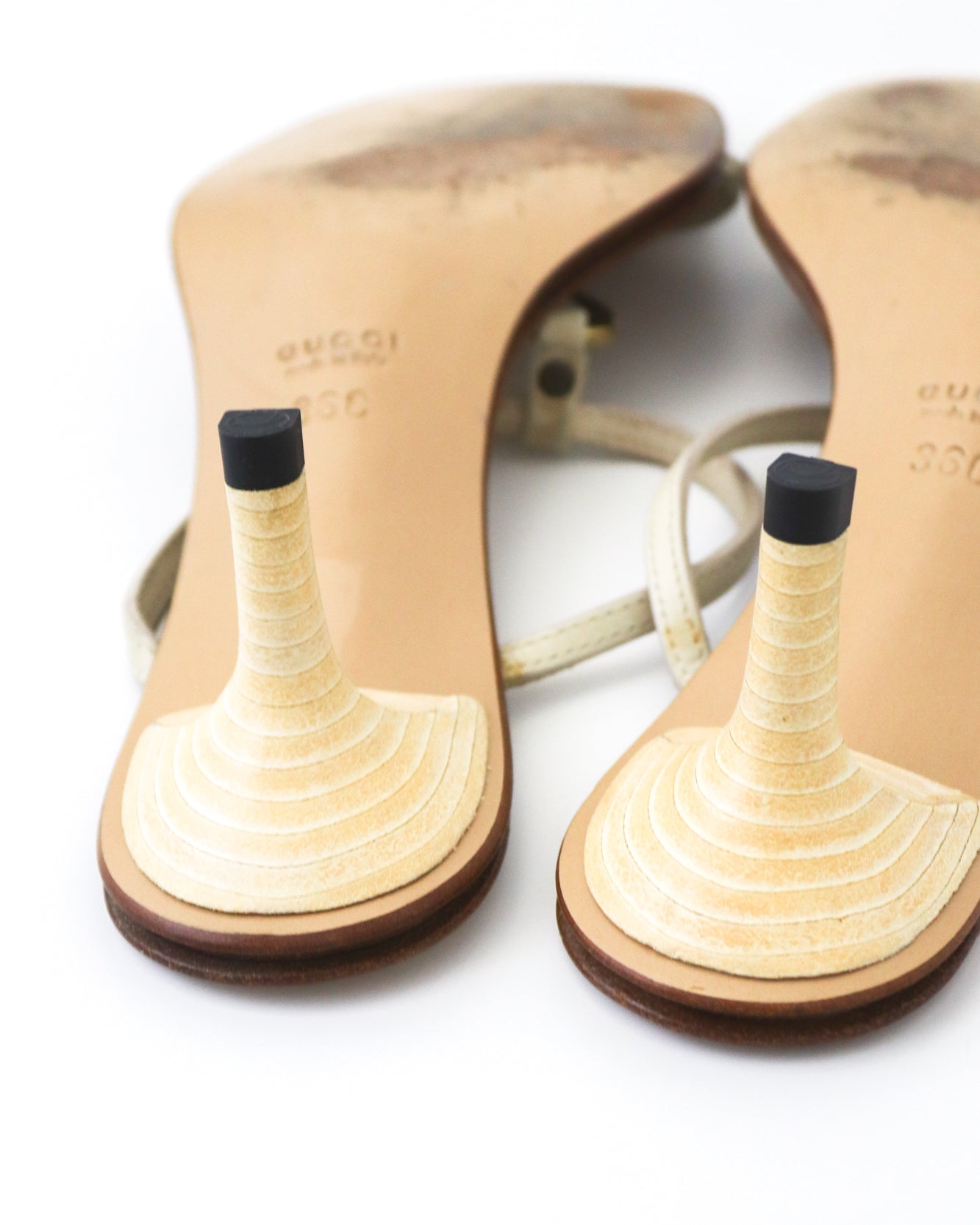 Vintage Gucci by Tom Ford Ivory Leather Kitten Heel Mules Horsebit Detail / 36 (US 6)