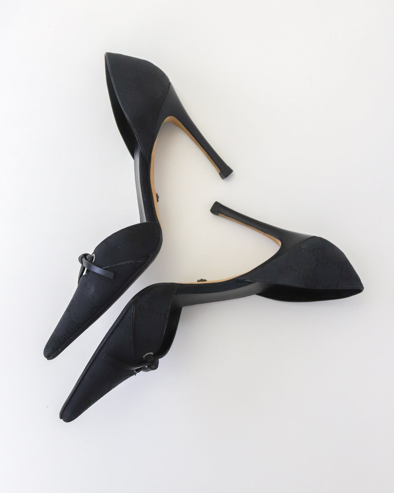 Vintage 2000s Gucci Black GG Monogram Canvas d'Orsay Pumps Bow Detail / 35.5 (US 5.5)