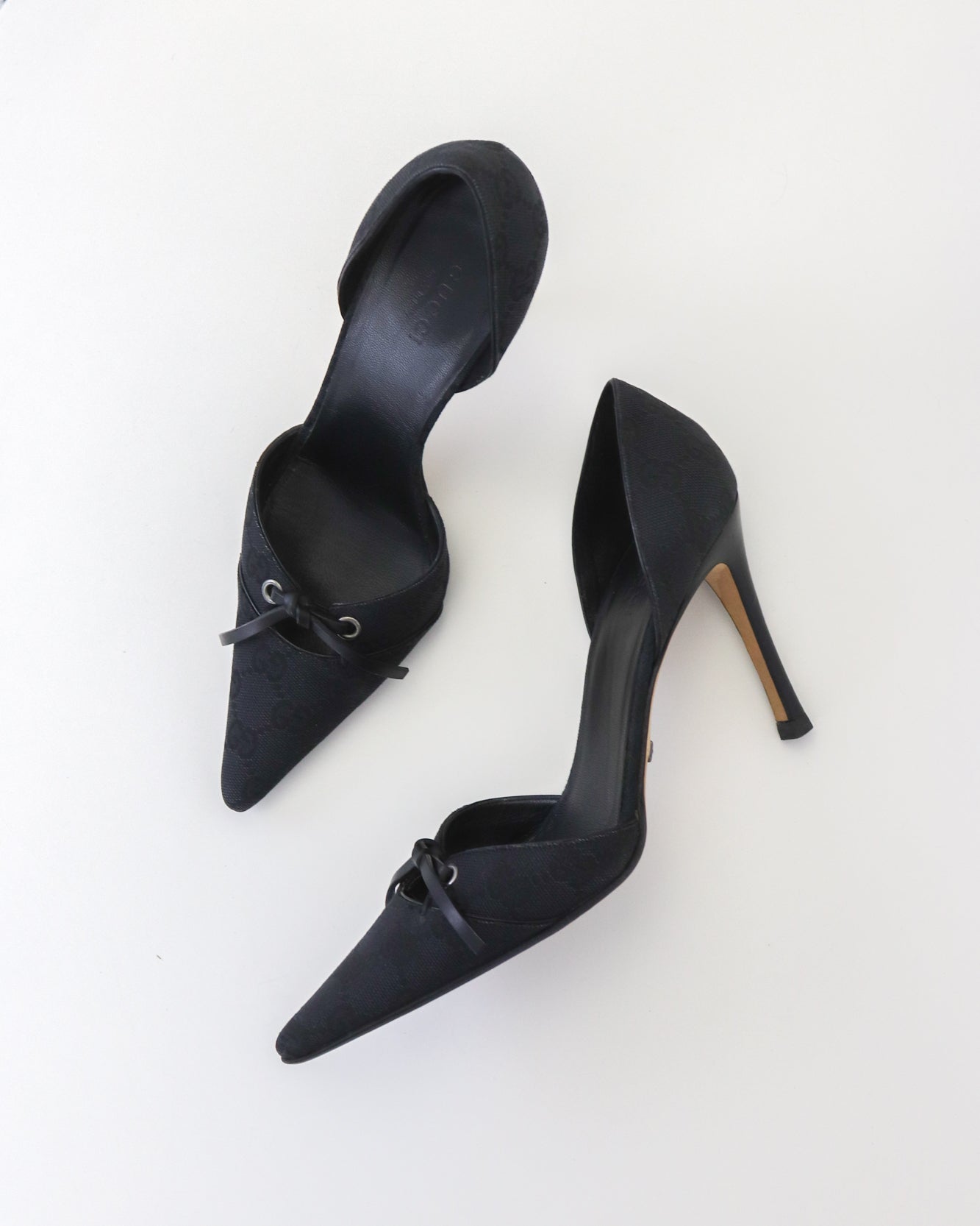 Vintage 2000s Gucci Black GG Monogram Canvas d'Orsay Pumps Bow Detail / 35.5 (US 5.5)