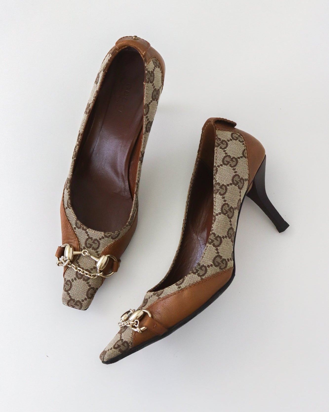 Vintage Gucci by Tom Ford Beige GG Monogram Pumps Chain Horsebit Heels / 37 (US 7)