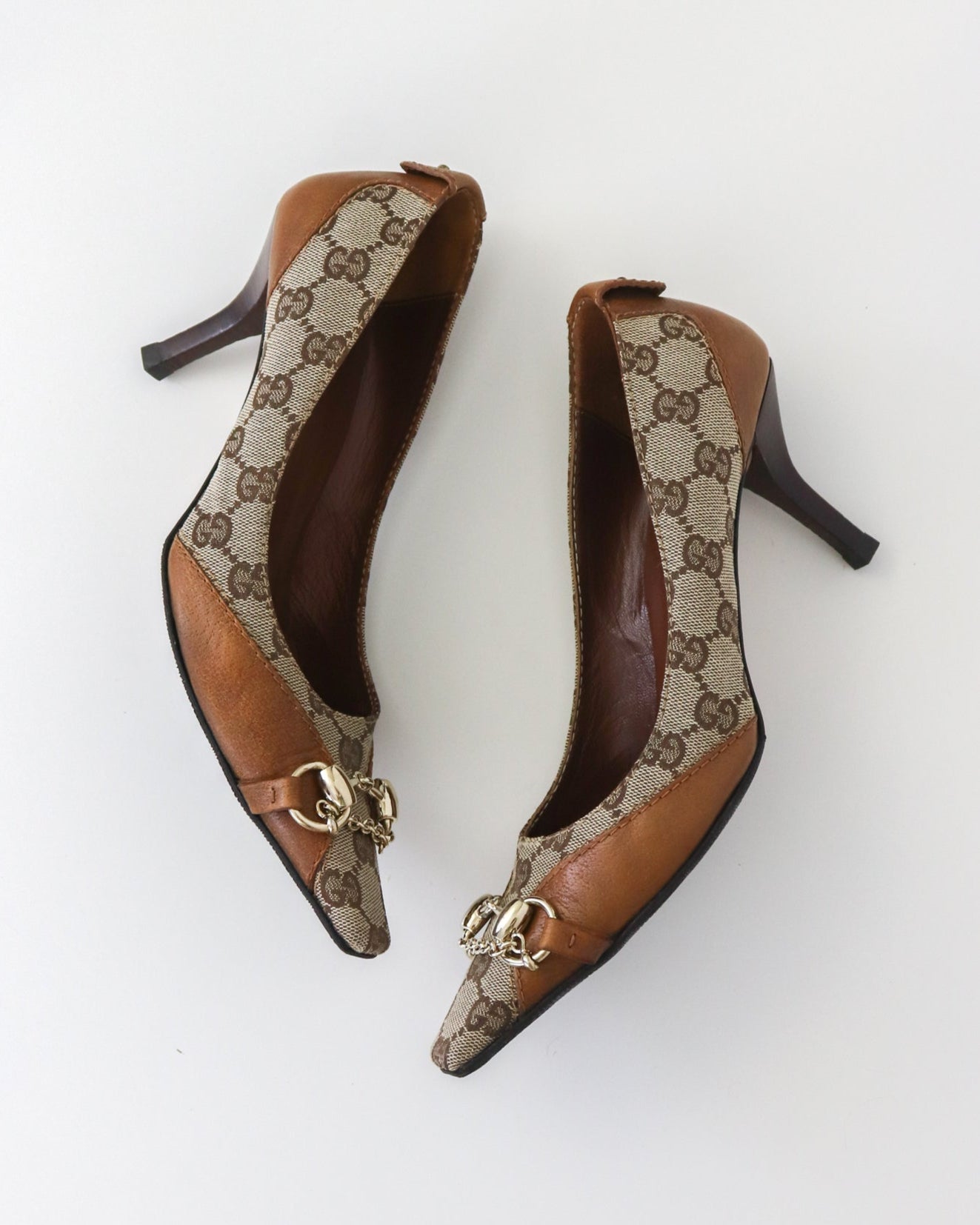 Vintage Gucci by Tom Ford Beige GG Monogram Pumps Chain Horsebit Heels / 37 (US 7)