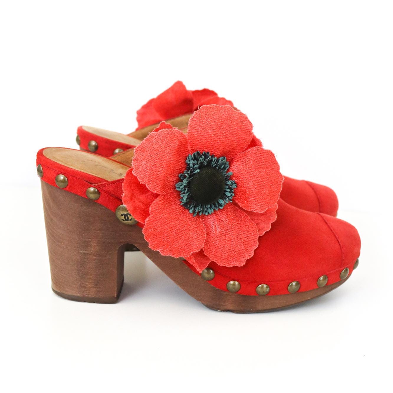 Vintage S/S 2010 Chanel Red Suede Wooden Clogs Large Poppy Flower Heels / 37 (US 7)