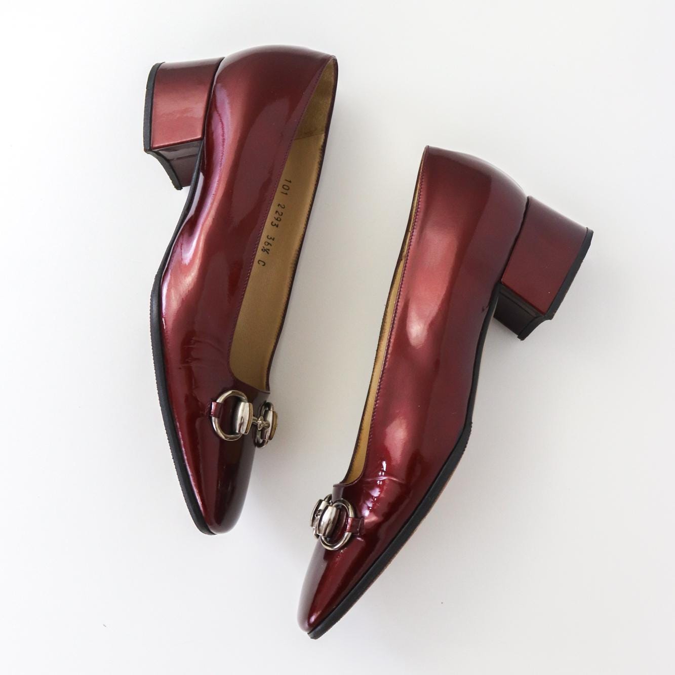 Vintage F/W 1995 Gucci by Tom Ford Red Patent Leather Horsebit Block Heel Pumps / 36.5 (US 6.5)