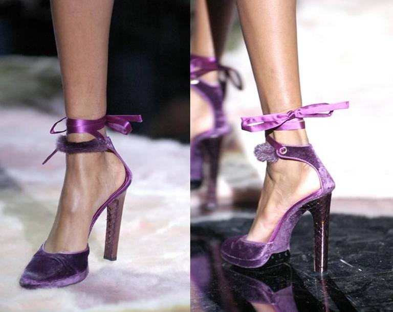 Vintage F/W 2004 Gucci by Tom Ford Runway Black Ankle Wrap Heels Fur Trim Detail / 39 (US 9)