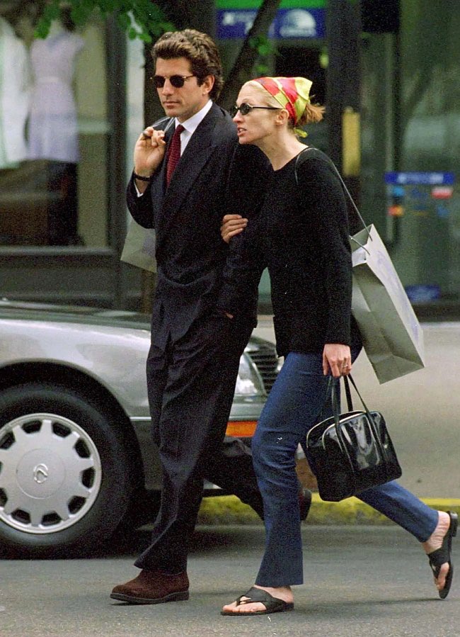 Vintage 1990s Prada Spazzolato Black Patent Leather Shoulder Bag