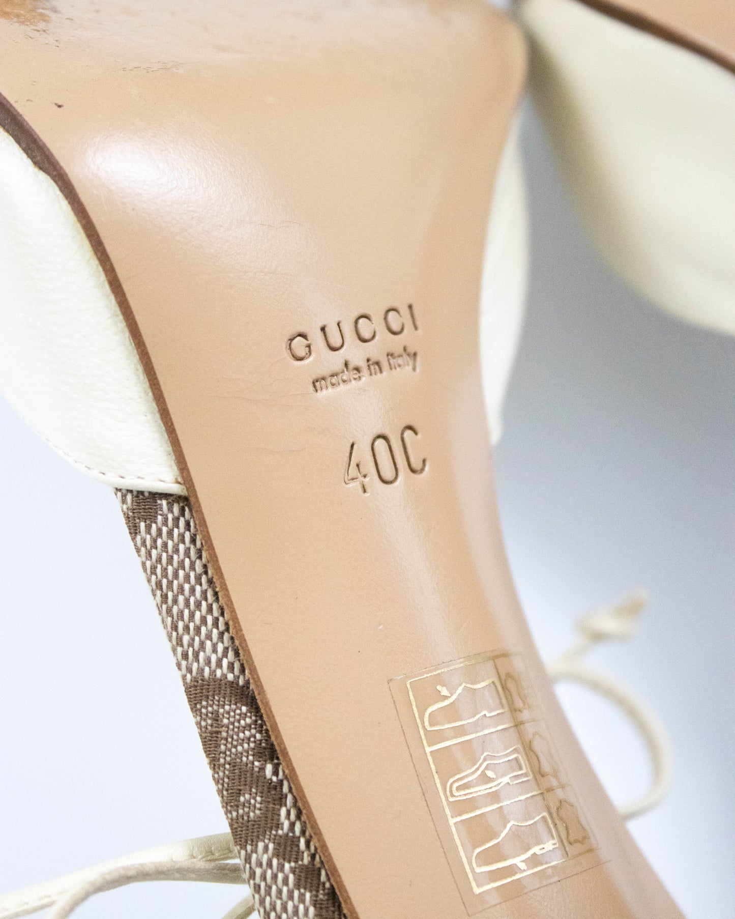 Vintage 2000s Gucci Monogram Canvas Bow Detail Heels / 40 (US 10)