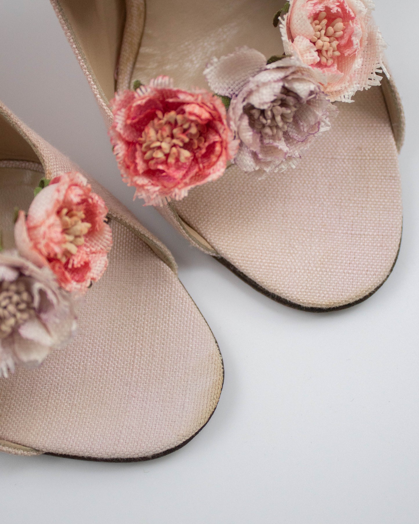 Vintage 1997 Manolo Blahnik Pink Flower Applique Mule Heels / 36 (US 6)