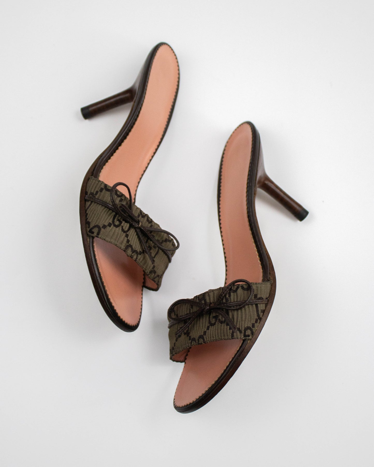 Vintage Gucci by Tom Ford Brown Monogram Bow Detail Mule Heels / 37 (US 7)