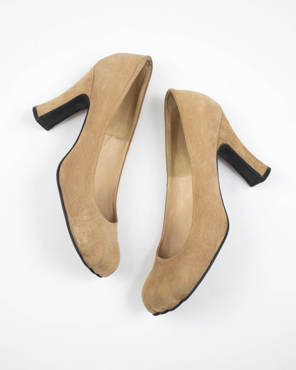 Vintage 2000s Vivienne Westwood Beige Suede Animal Toe Pumps / 40 (US 10)