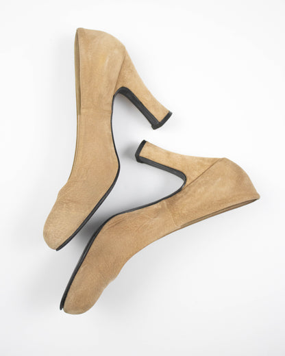 Vintage 2000s Vivienne Westwood Beige Suede Animal Toe Pumps / 40 (US 10)