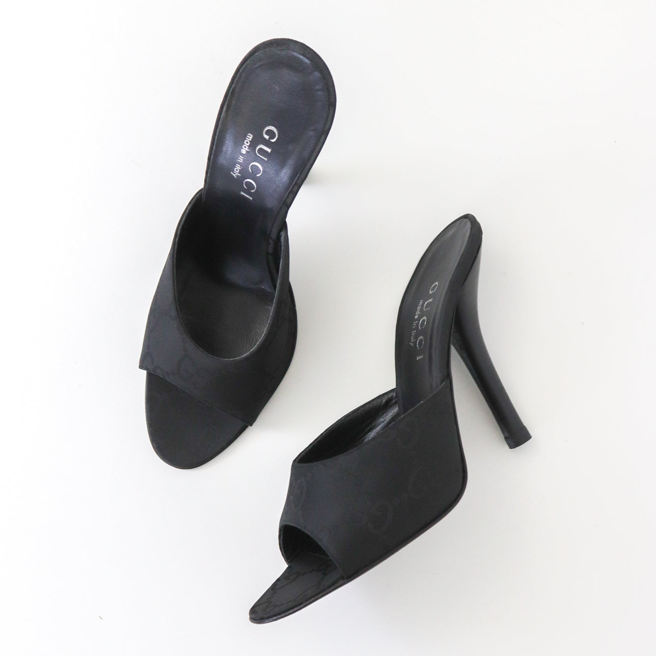 S/S 1998 Gucci by Tom Ford Gray GG Monogram Canvas Leather Mules / 36 (US 6)