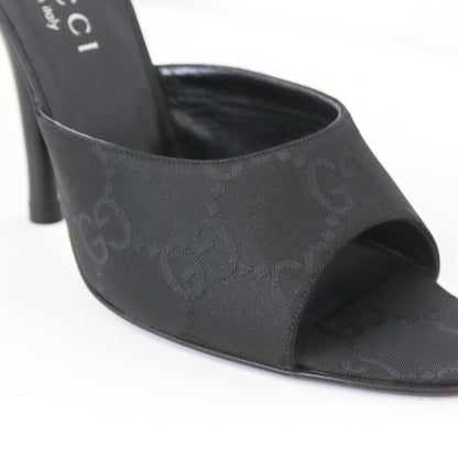 S/S 1998 Gucci by Tom Ford Gray GG Monogram Canvas Leather Mules / 36 (US 6)