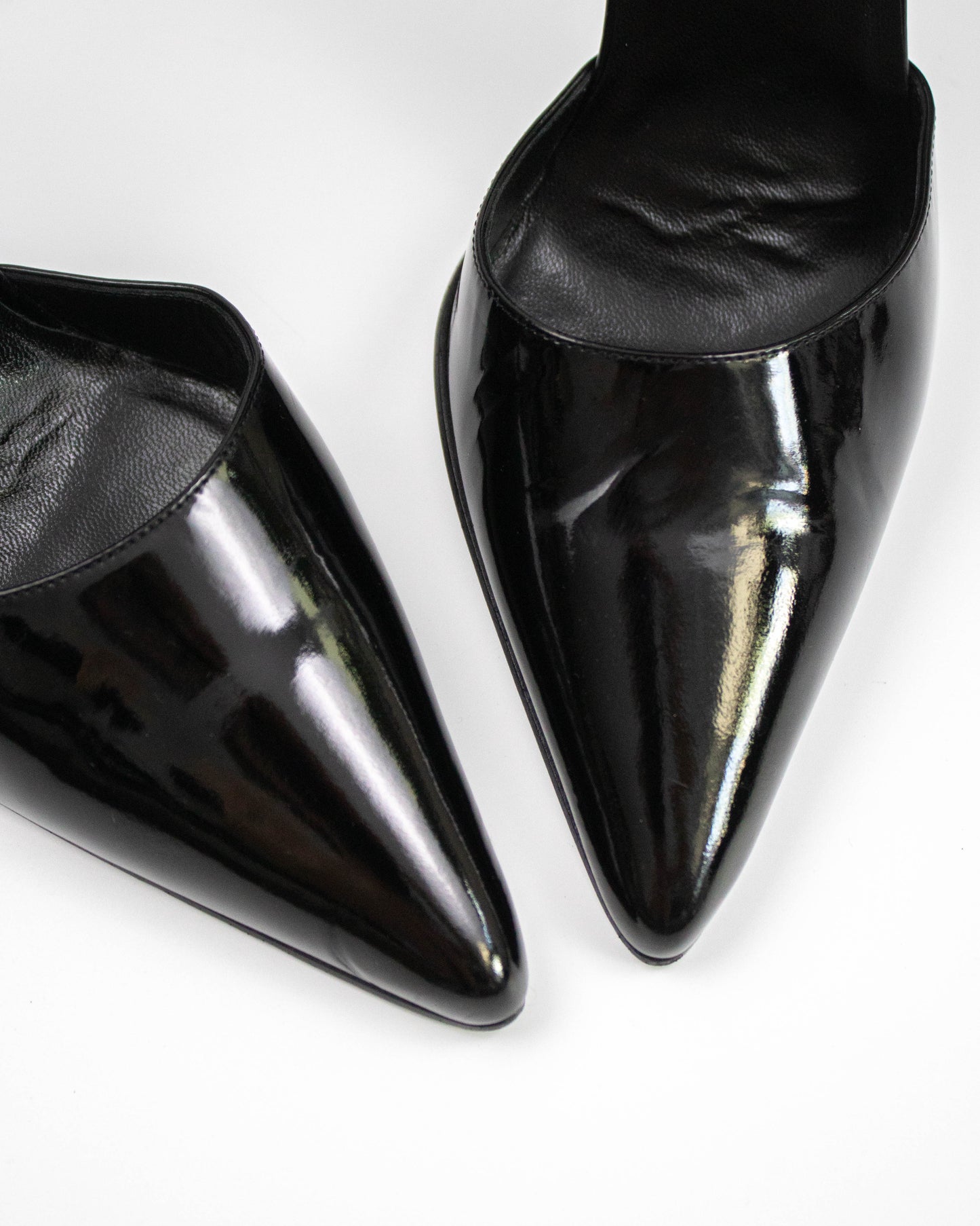 Vintage F/W 1997 Gucci Black Patent Leather Mary Jane Metal Heels / 37 (US 7)