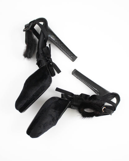 Vintage F/W 2004 Gucci by Tom Ford Runway Black Ankle Wrap Heels Fur Trim Detail / 39 (US 9)