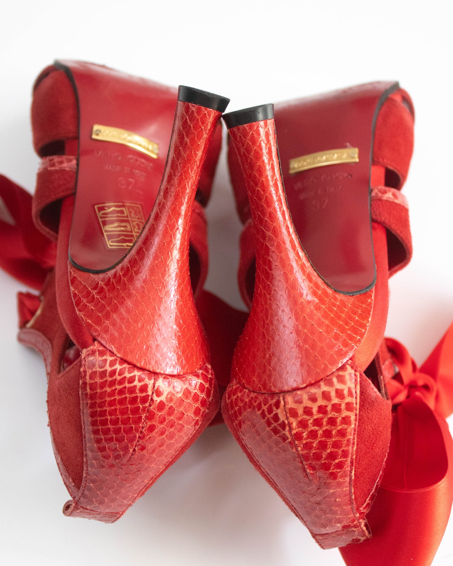 Vintage S/S 2006 Dolce&Gabbana Red Satin Ribbon Heels / 37 (US 7)