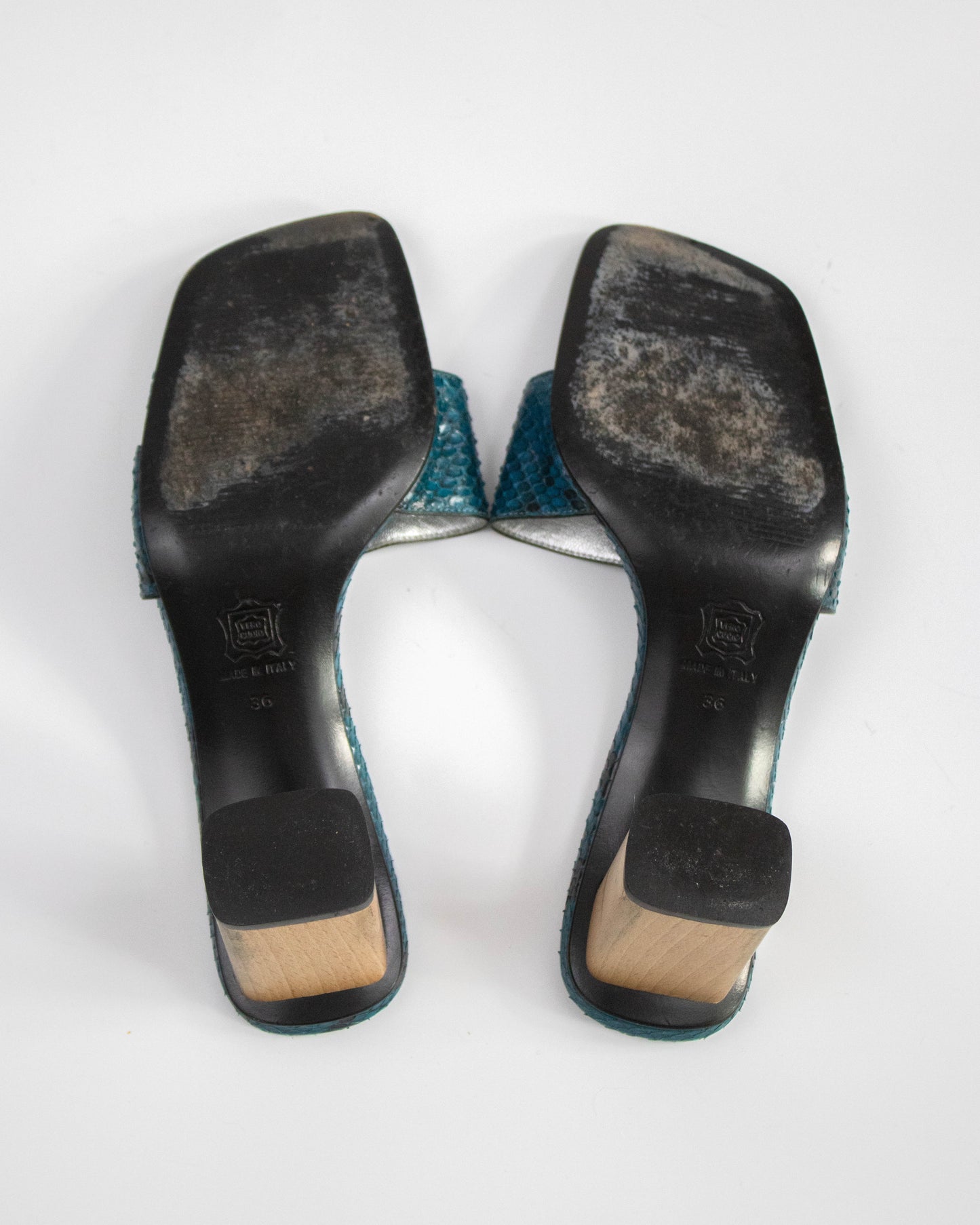 Vintage F/W 1999 Dolce&Gabbana Blue Python Print Mule Heels / 36 (US 6)