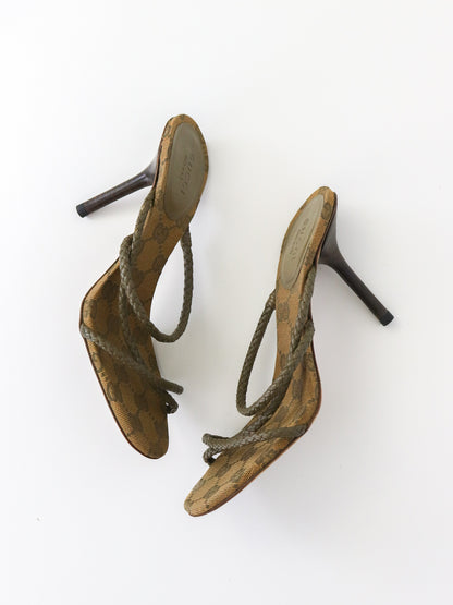 Vintage F/W 2002 Gucci by Tom Ford GG Monogram Braided Leather Mules / 35 (US 5)