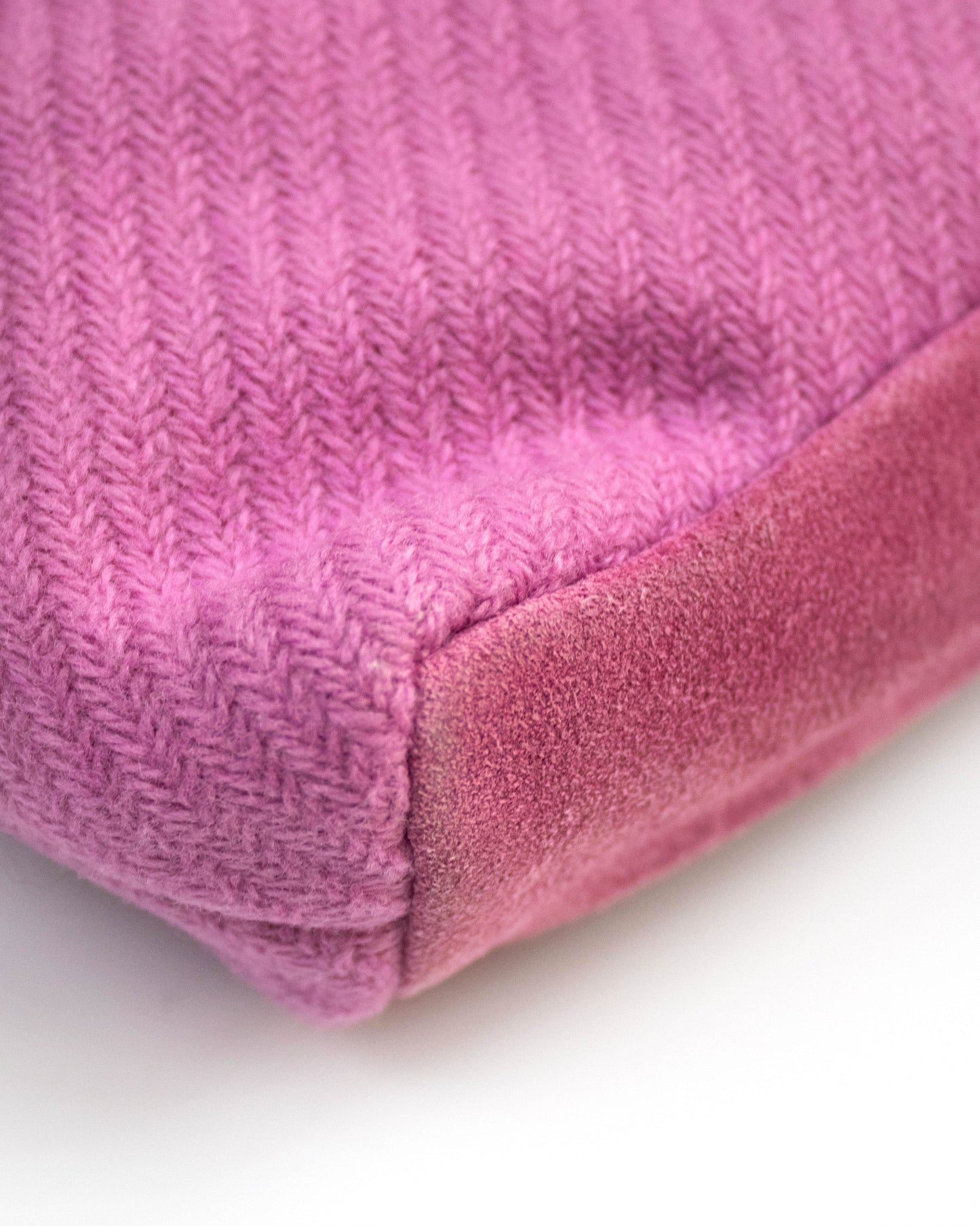 Vintage F/W 1999 Prada Pink Knit Leaf Applique Bag