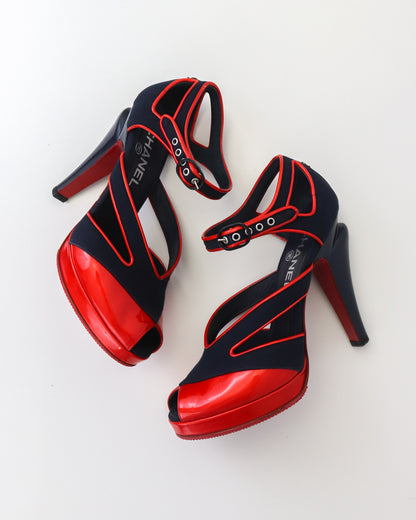 Vintage S/S 2008 Chanel Blue Red Open Toe Patent Leather Runway Heels / 37 (US 7)