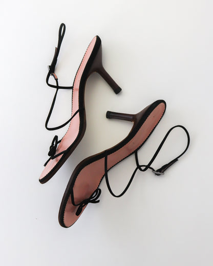 Vintage Gucci by Tom Ford Black Suede Minimalist Bow Strappy Sandals / 37 (US 7)