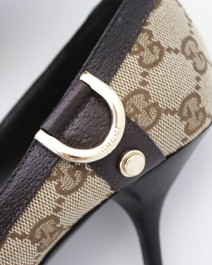 Vintage 2000s Gucci Beige GG Monogram Classic Pointed Toe Pumps / 37 (US 7)