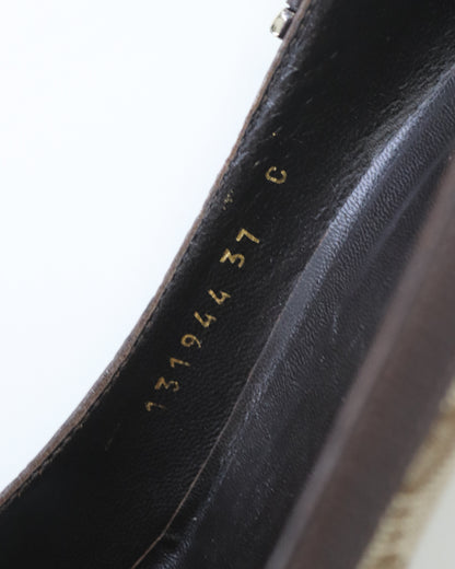 Vintage 2000s Gucci Beige GG Monogram Classic Pointed Toe Pumps / 37 (US 7)