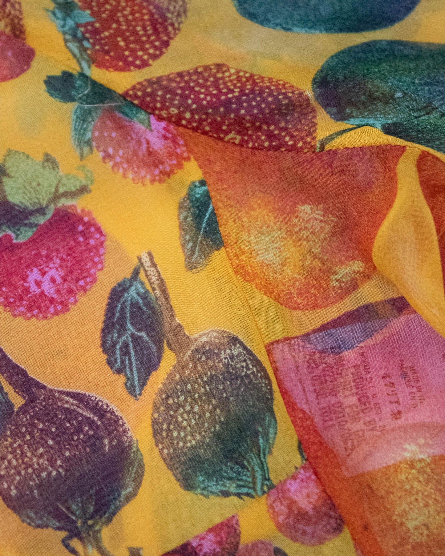 Vintage S/S 1996 Gucci by Tom Ford Fruit Print Silk Blouse / IT 42 (S-M)