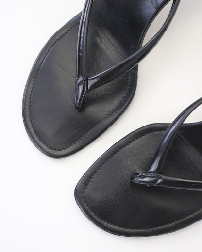 Vintage Manolo Blahnik Black Leather Kitten Heel Thong Mules / 38 (US 8)