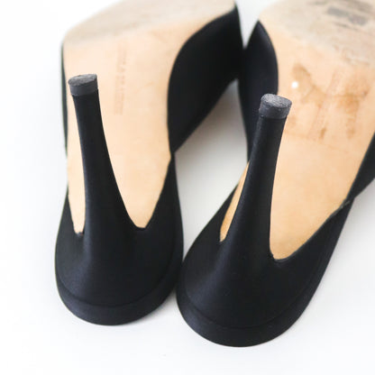 Rare Vintage Manolo Blahnik Black Satin Mules Floral Embroidery Detail As seen in The Sopranos / 36.5 (US 6.5)