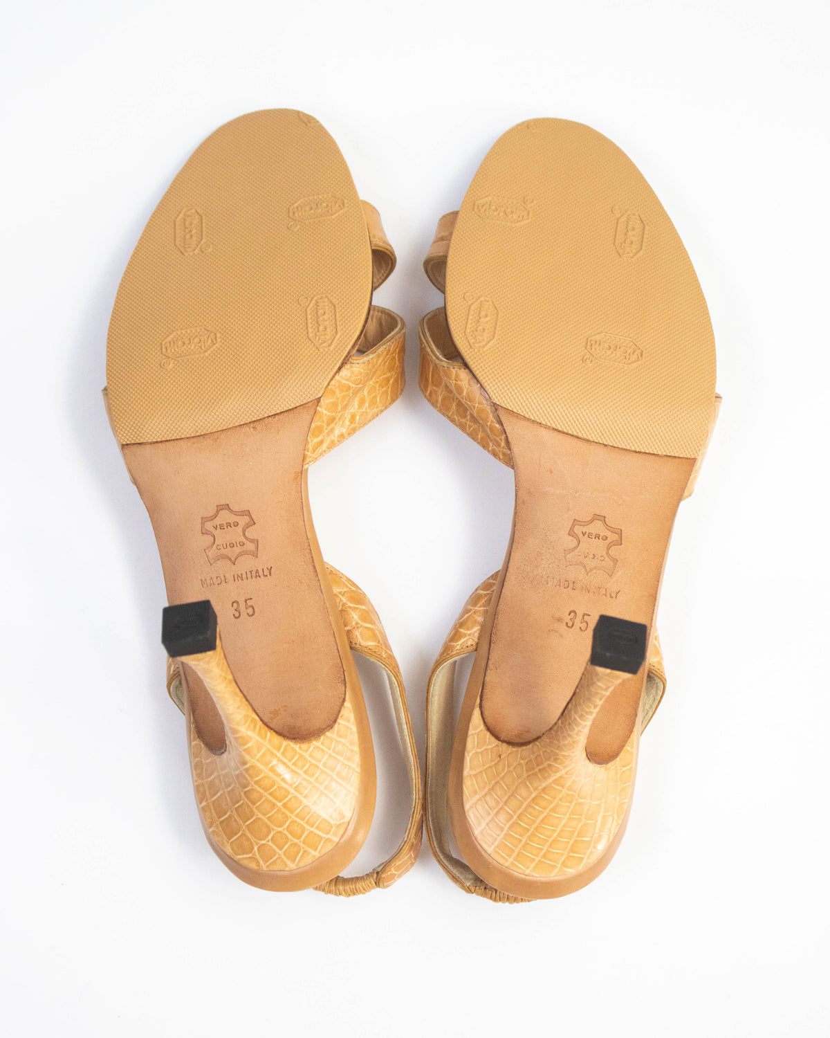 Vintage Manolo Blahnik Beige Callasli Slingback Heels / 35 (US 5)