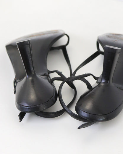 Vintage Gucci by Tom Ford Black Leather Sandals Braided Detail / 37.5 ( US 7.5)