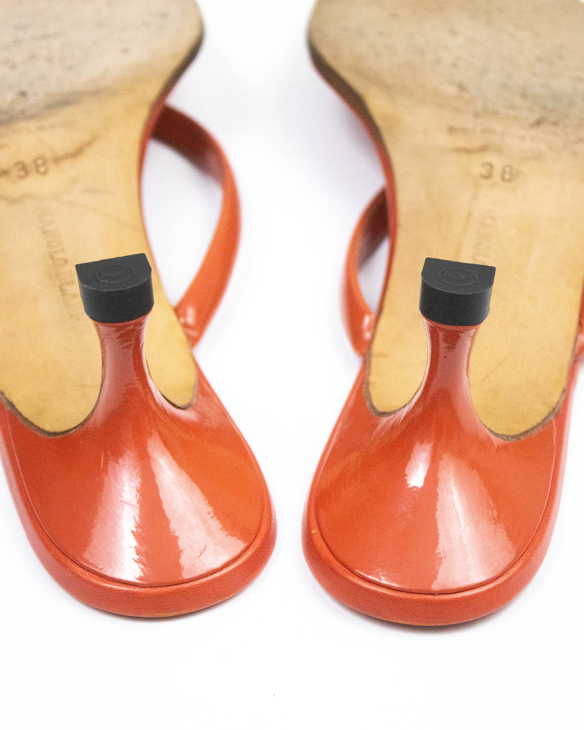 Vintage Manolo Blahnik Coral Thong Kitten Heel Mules / 38 (US 8)