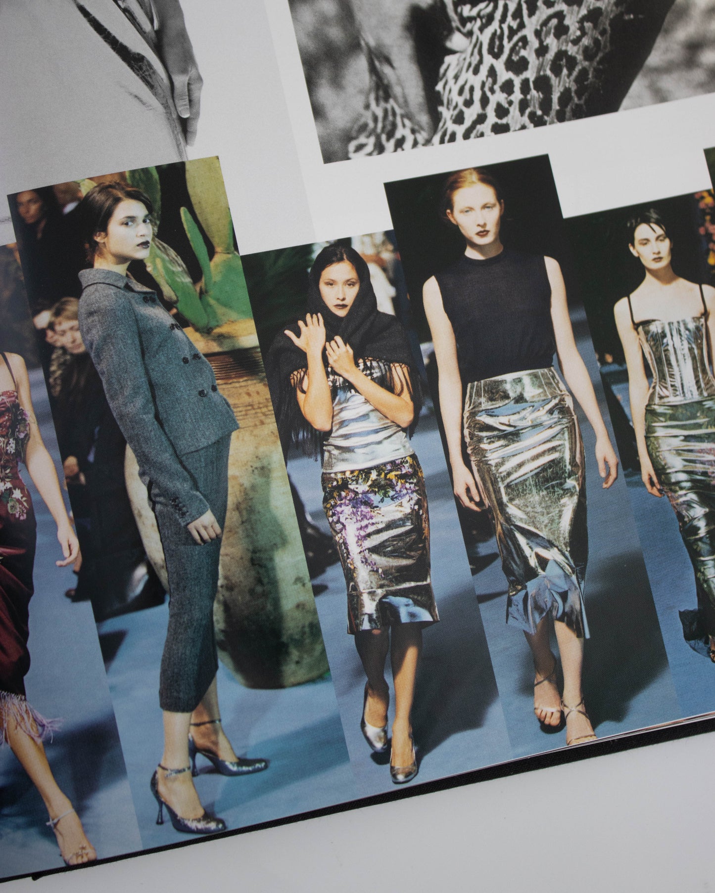 Vintage F/W 1998 Dolce&Gabbana Wool Herringbone Oversized Runway Shawl