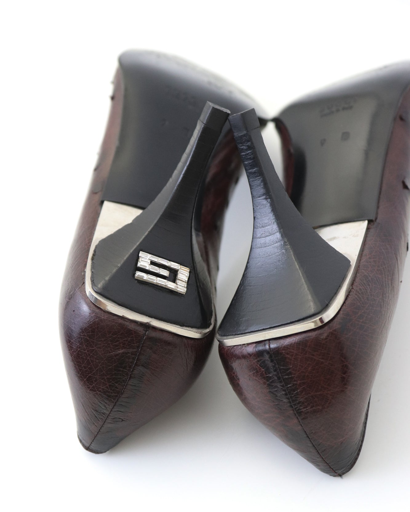 Rare S/S 1998 Gucci by Tom Ford Brown Ostrich Leather Crystal G Pumps / 39 (US 9)