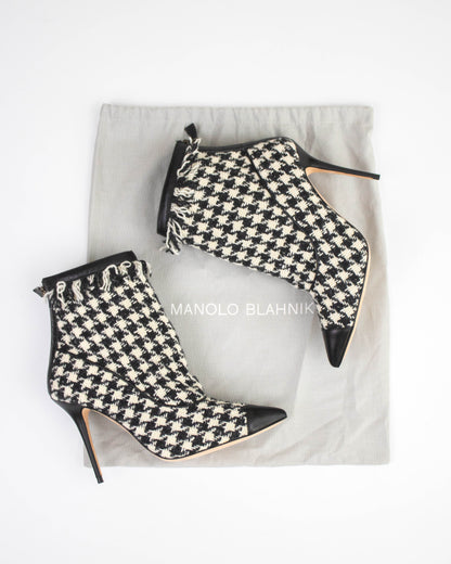 Manolo Blahnik Gagri Houndstooth Ankle Boots / 36 (US 6)