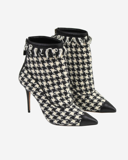 Manolo Blahnik Gagri Houndstooth Ankle Boots / 36 (US 6)