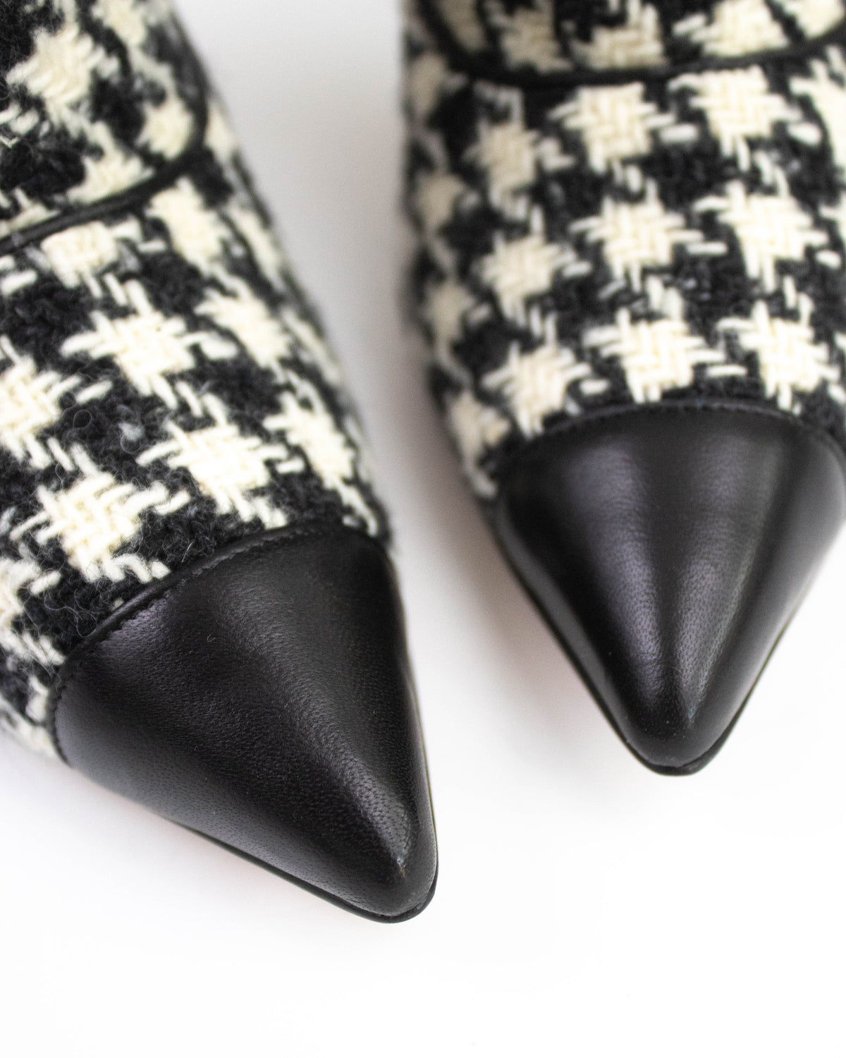 Manolo Blahnik Gagri Houndstooth Ankle Boots / 36 (US 6)