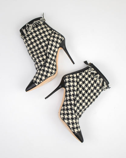 Manolo Blahnik Gagri Houndstooth Ankle Boots / 36 (US 6)