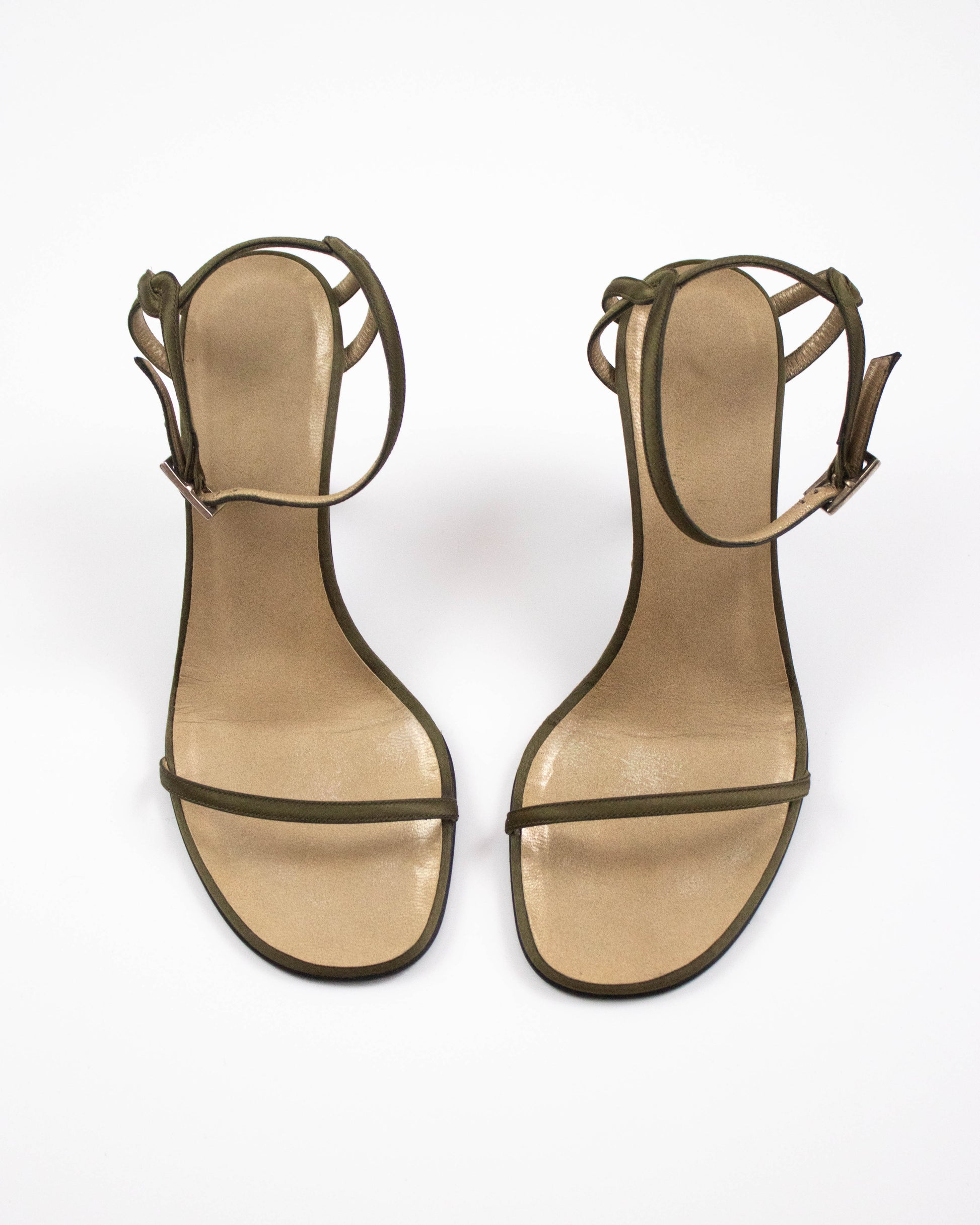 Gucci twisted sandals top view