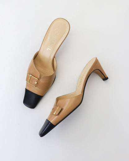 Vintage 2000s Chanel Tan Black CC Logo Kitten Heel Mules / 36 (US 6)
