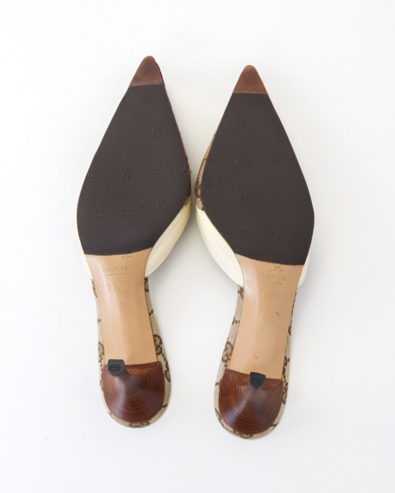 Vintage 2000s Gucci Monogram Canvas Bow Detail Mule Heels / 37.5 (US 7.5)