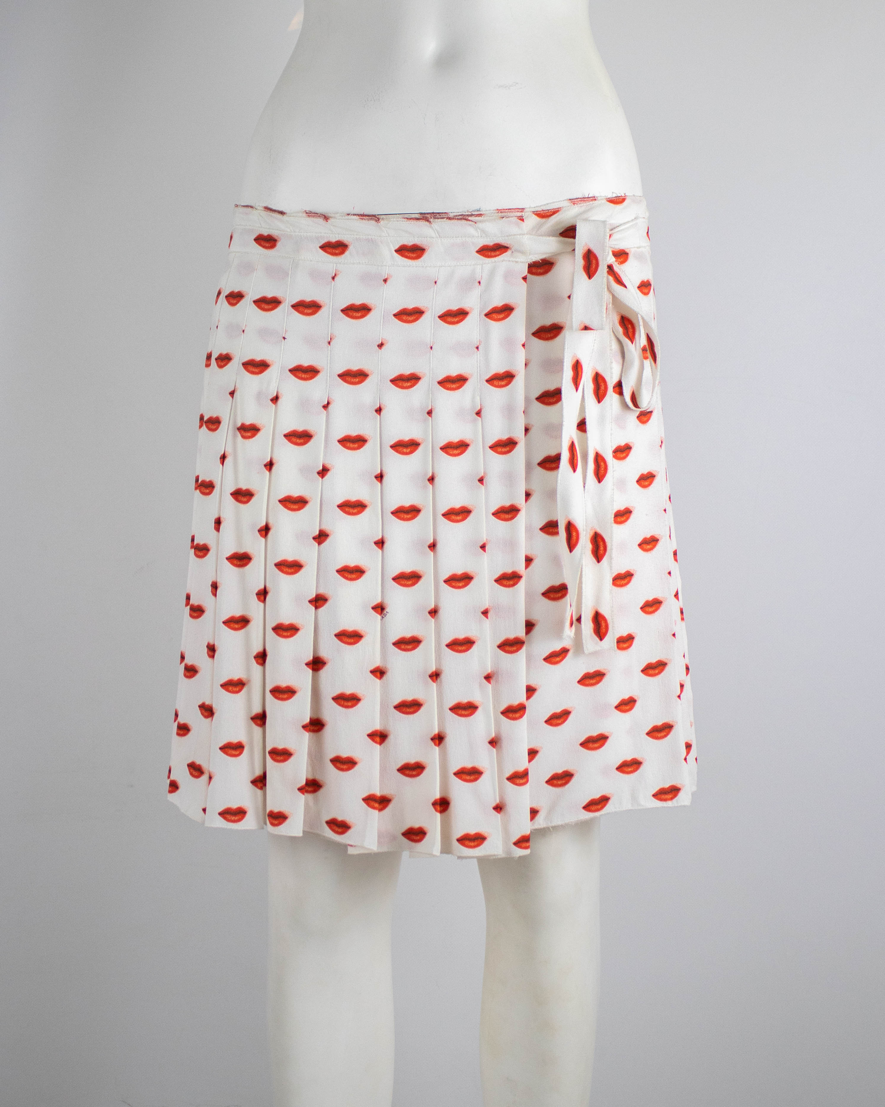 Vintage 2010 Prada Lips Print Pleated Wrap Skirt / IT 40 (S