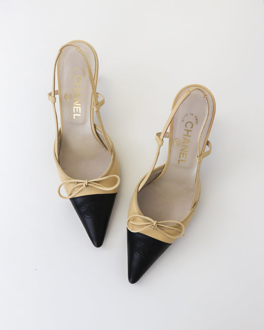 Vintage Chanel Iconic Tan Black Slingback CC Logo Bow Embellished Heels / 36.5 (US 6.5)