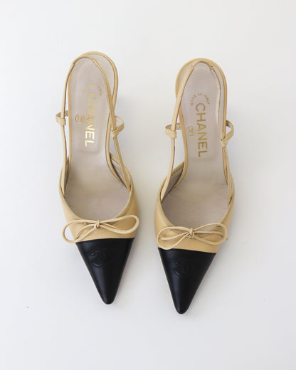 Vintage Chanel Iconic Tan Black Slingback CC Logo Bow Embellished Heels / 36.5 (US 6.5)