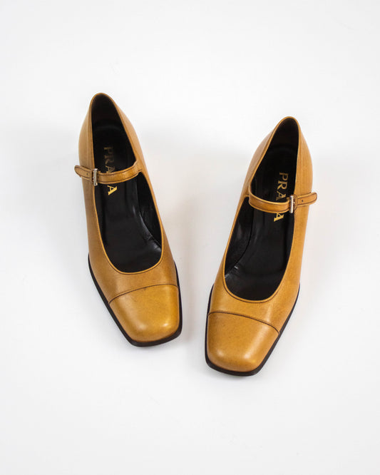 Vintage F/W 1996 Prada Antiqued Leather Mary Jane Heels / 38.5 (US 8.5)