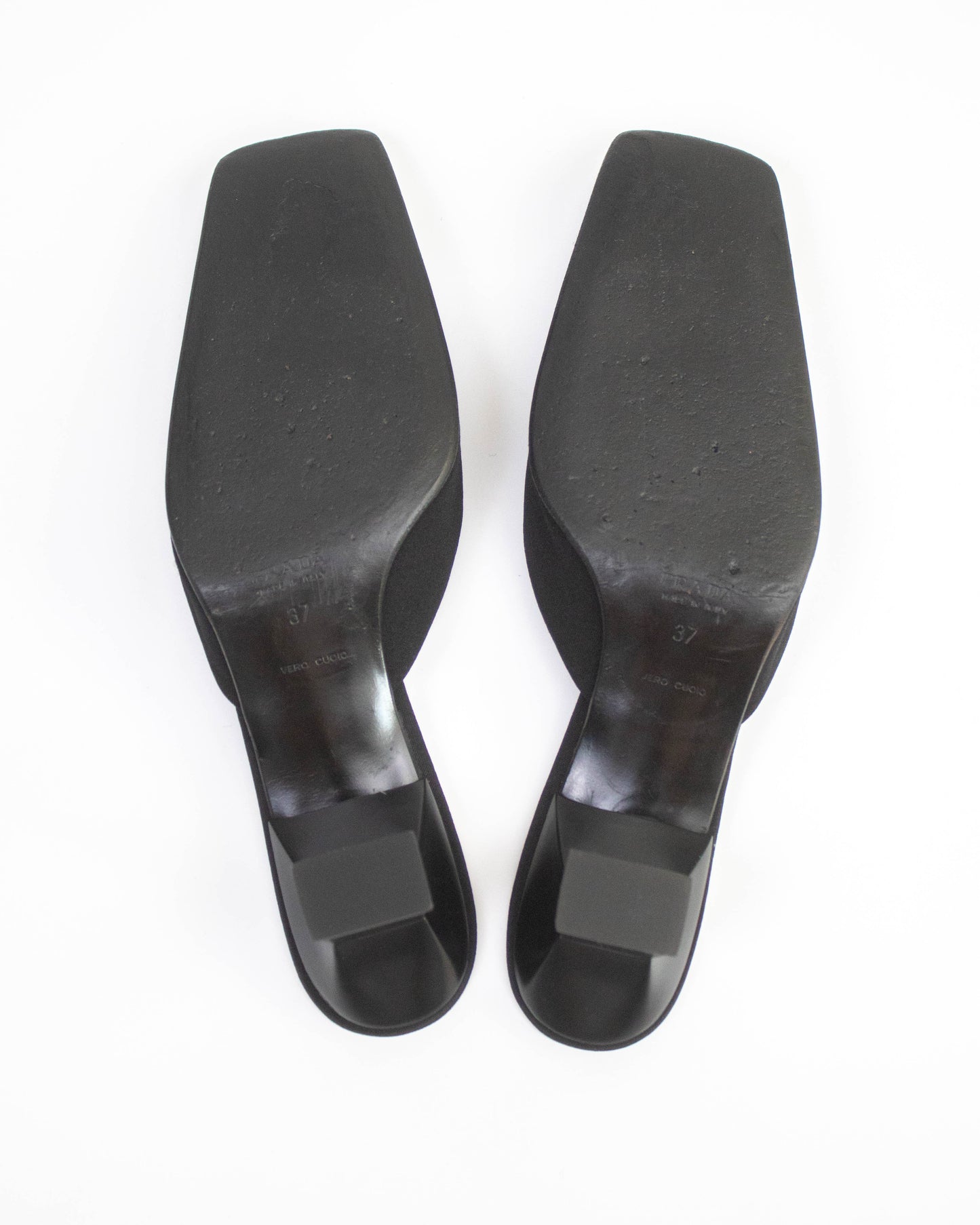 Vintage F/W 1998 Prada Black Minimalist Kitten Heel Mules / 37 (US 7)