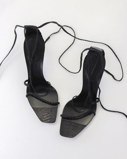 Vintage F/W 2002 Gucci by Tom Ford Black Ostrich Leather Lace Up Heels / 36 (US 6)